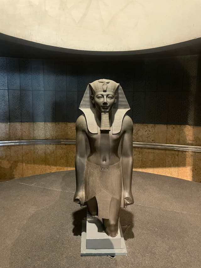 luxor museum